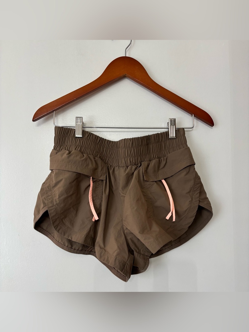 Free People Movement Brown Khaki Utility Hiking Cargo Shorts Size Small